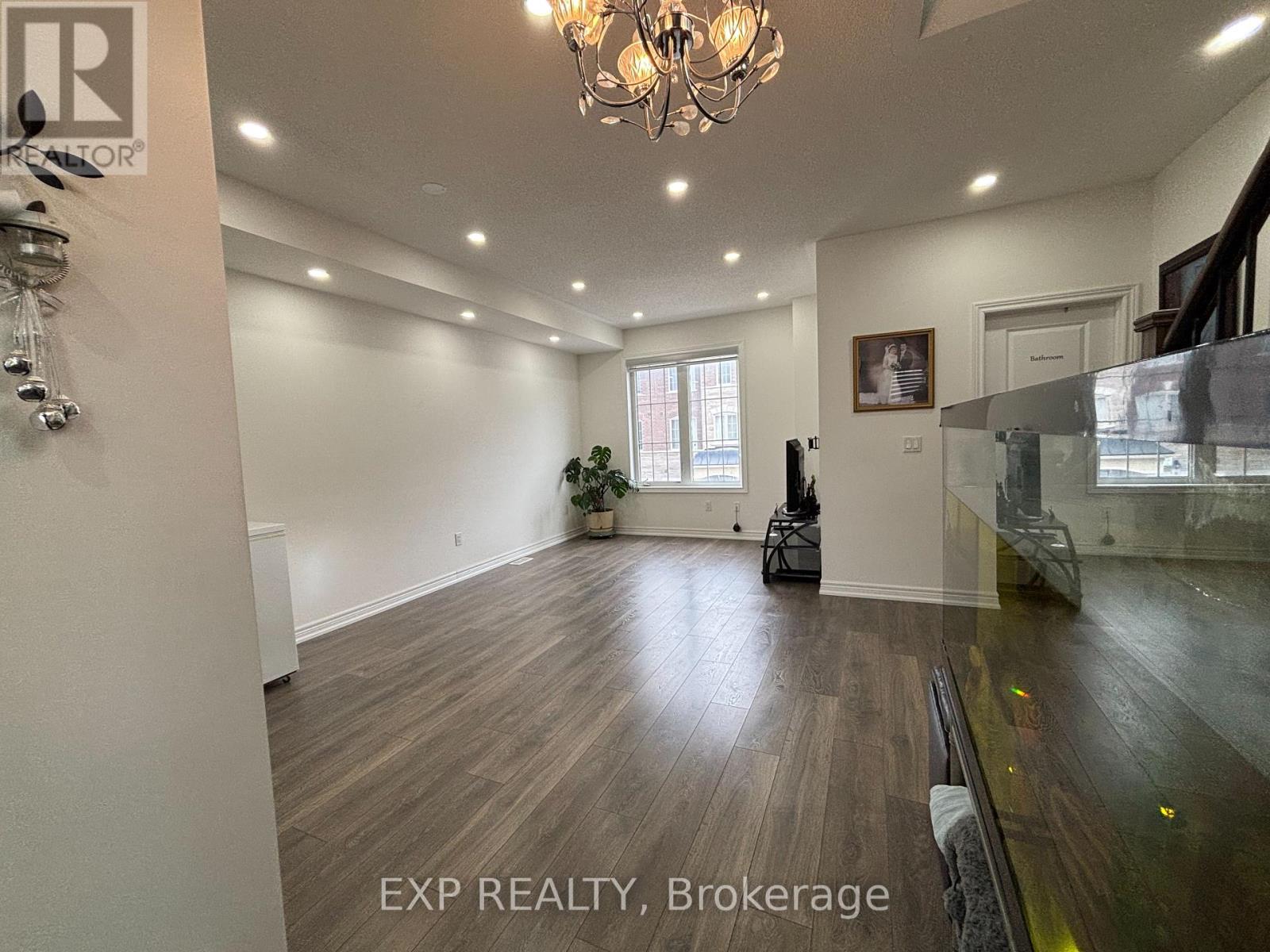 34 Faye Street, Brampton, Ontario  L6P 4M9 - Photo 16 - W12398942