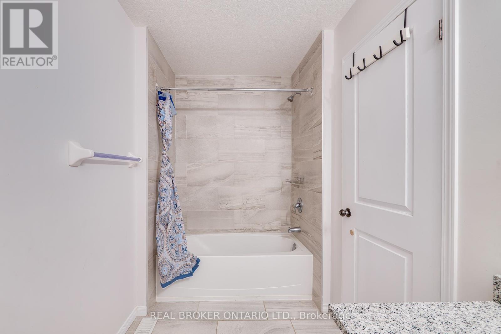 326 Moorlands Crescent, Kitchener, Ontario  N2P 0C5 - Photo 30 - X12366099