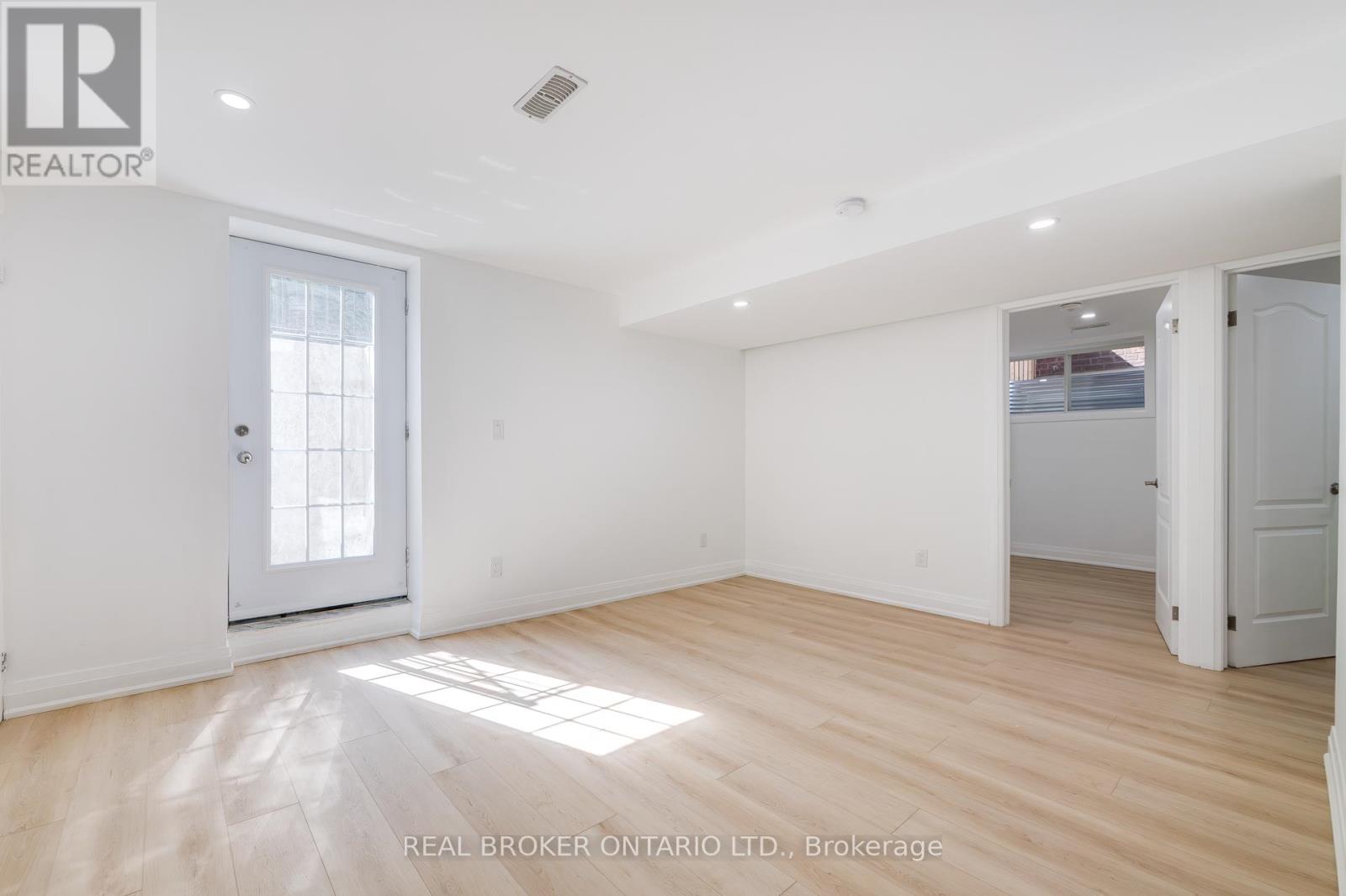 326 Moorlands Crescent, Kitchener, Ontario  N2P 0C5 - Photo 32 - X12366099