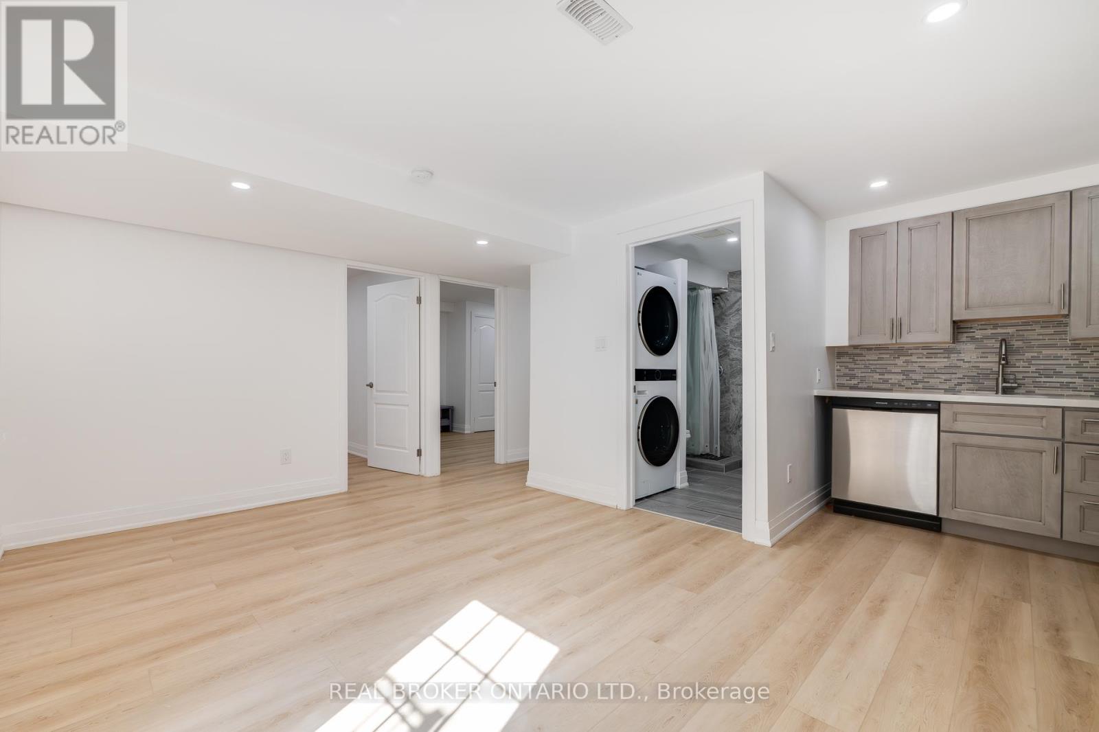 326 Moorlands Crescent, Kitchener, Ontario  N2P 0C5 - Photo 34 - X12366099