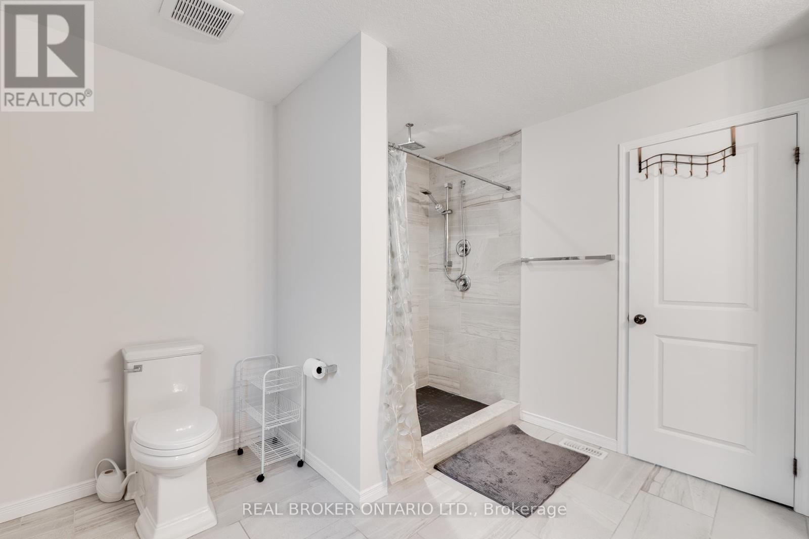 326 Moorlands Crescent, Kitchener, Ontario  N2P 0C5 - Photo 19 - X12366099