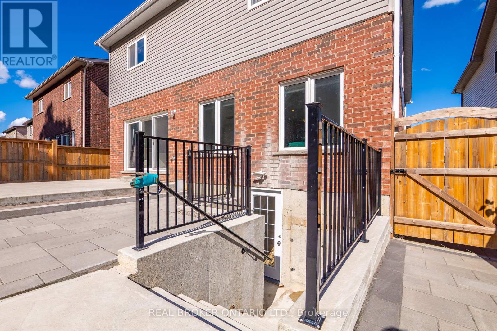 326 Moorlands Crescent, Kitchener, Ontario  N2P 0C5 - Photo 44 - X12366099