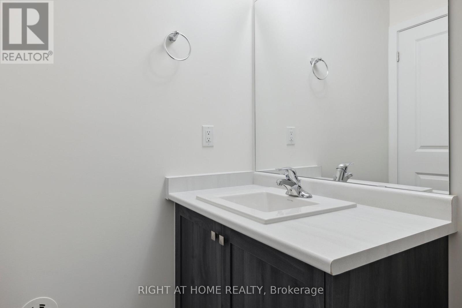 (Upper) - 20 Lively Way, Whitby, Ontario  L1R 0S3 - Photo 11 - E12398969