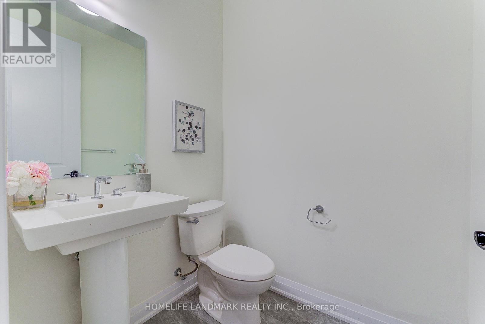 4199 Major Mackenzie Drive, Markham, Ontario  L6C 1K4 - Photo 7 - N12398957