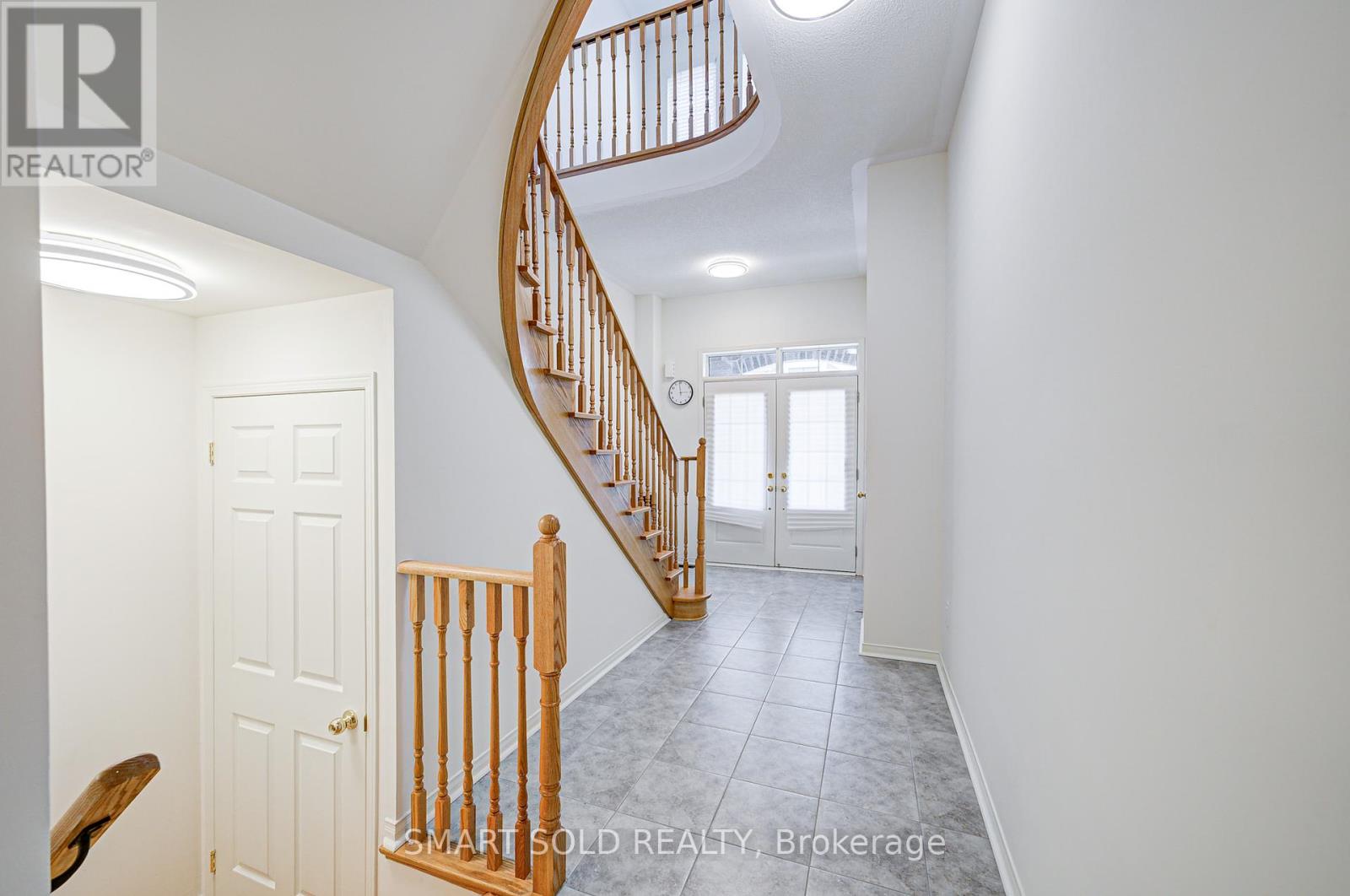 156 Hartney Drive, Richmond Hill, Ontario  L4S 0L1 - Photo 6 - N12398959