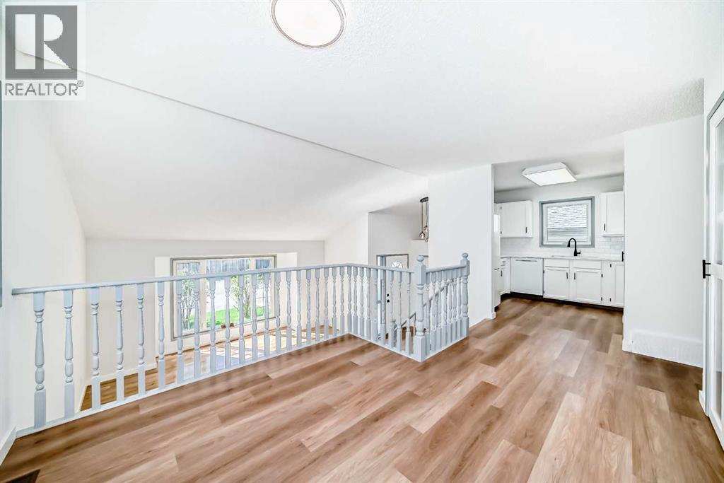 183 Applefield Close Se, Calgary, Alberta  T2A 7P8 - Photo 8 - A2256221