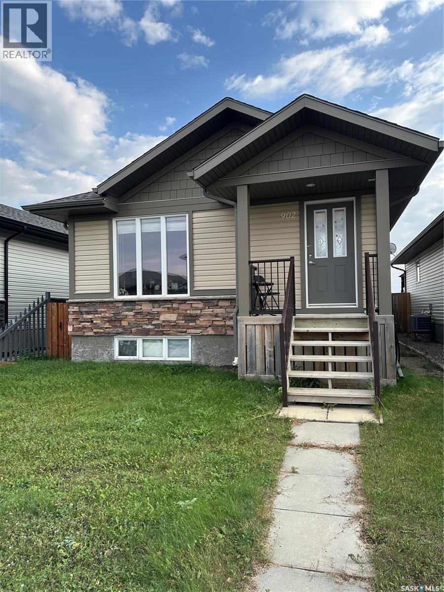 902 Glenview COVE, Martensville, Saskatchewan