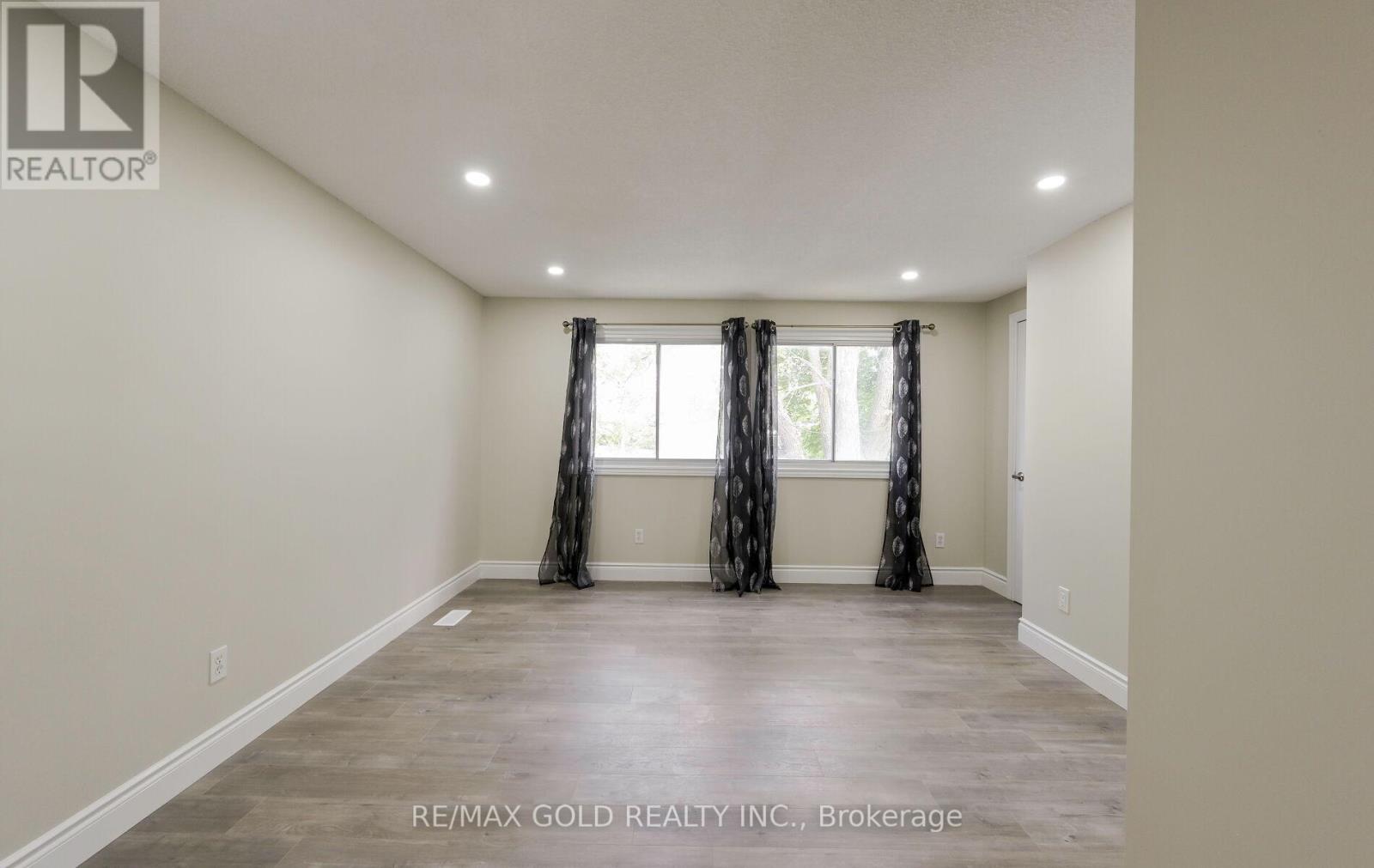 11 Huronia Court, Brampton, Ontario  L6S 2C7 - Photo 18 - W12398983