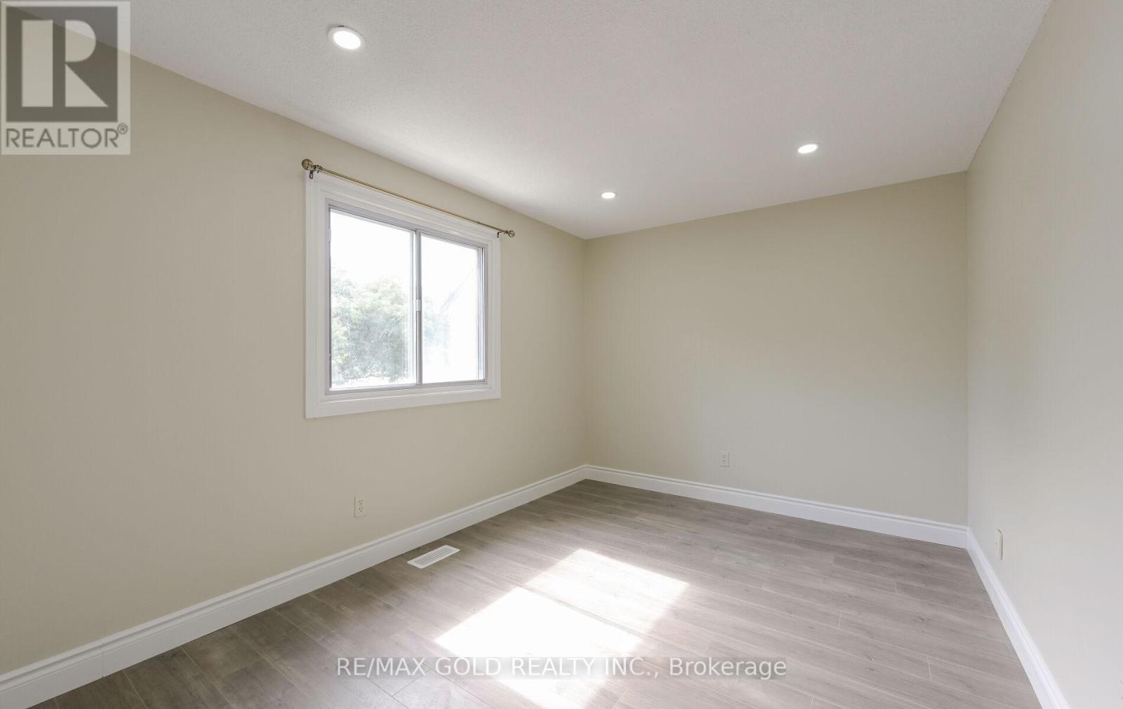 11 Huronia Court, Brampton, Ontario  L6S 2C7 - Photo 25 - W12398983