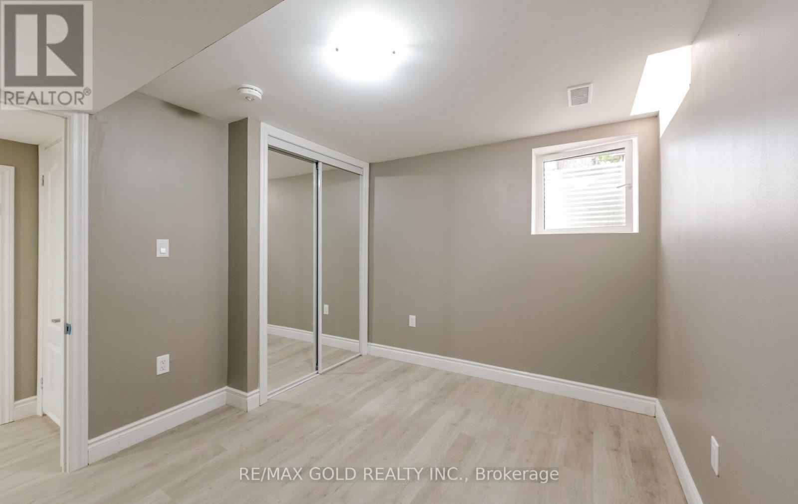11 Huronia Court, Brampton, Ontario  L6S 2C7 - Photo 40 - W12398983