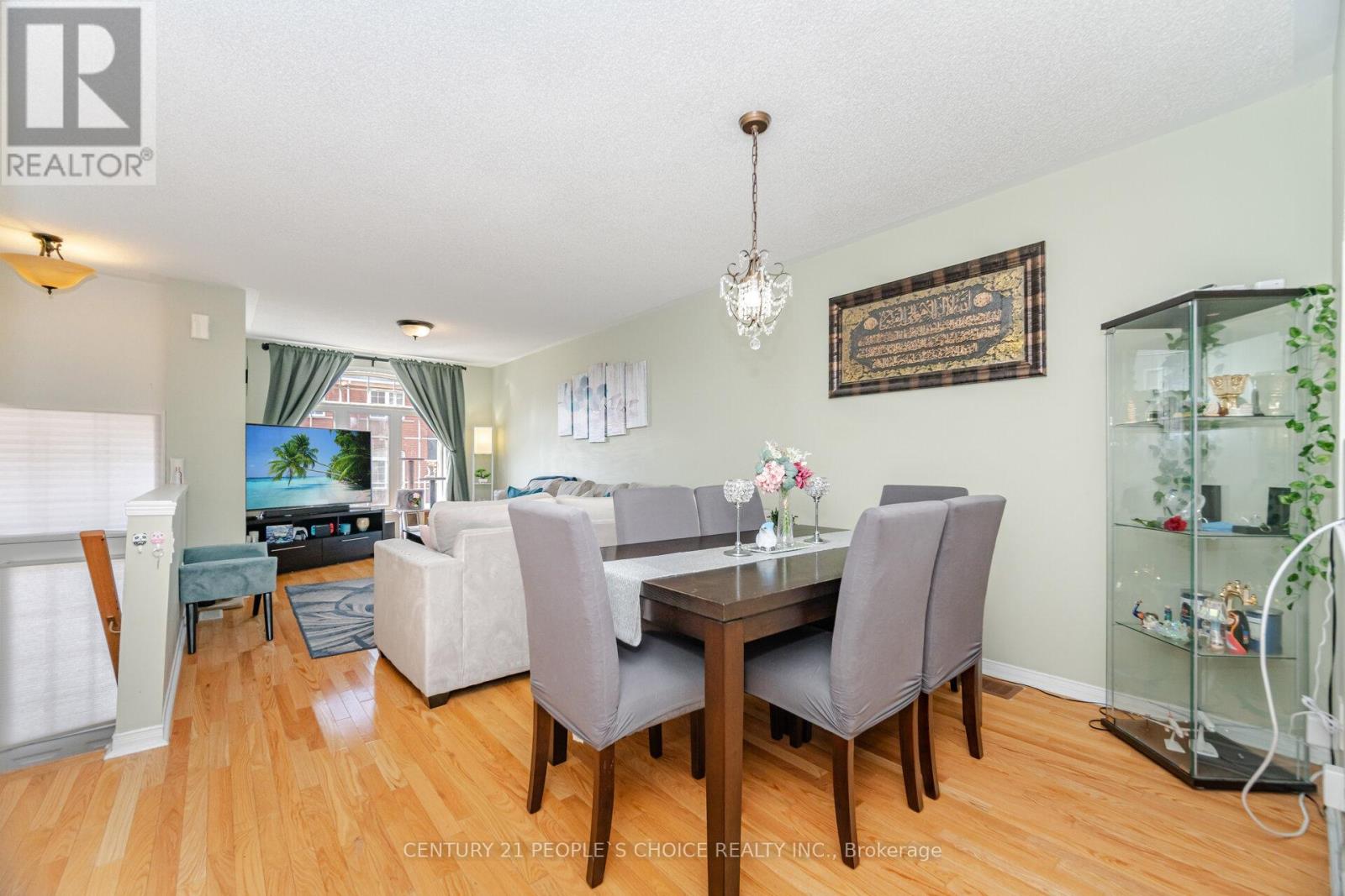 7055 Fairmeadow Crescent, Mississauga, Ontario  L5N 8R6 - Photo 13 - W12398984