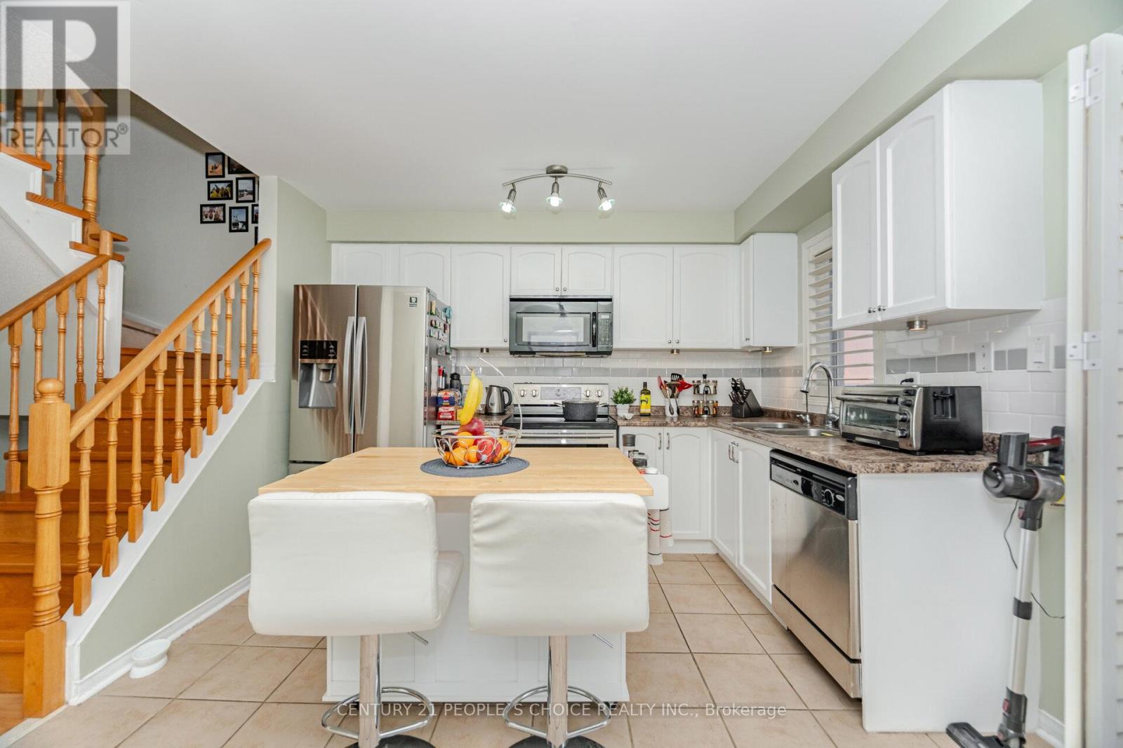 7055 Fairmeadow Crescent, Mississauga, Ontario  L5N 8R6 - Photo 17 - W12398984