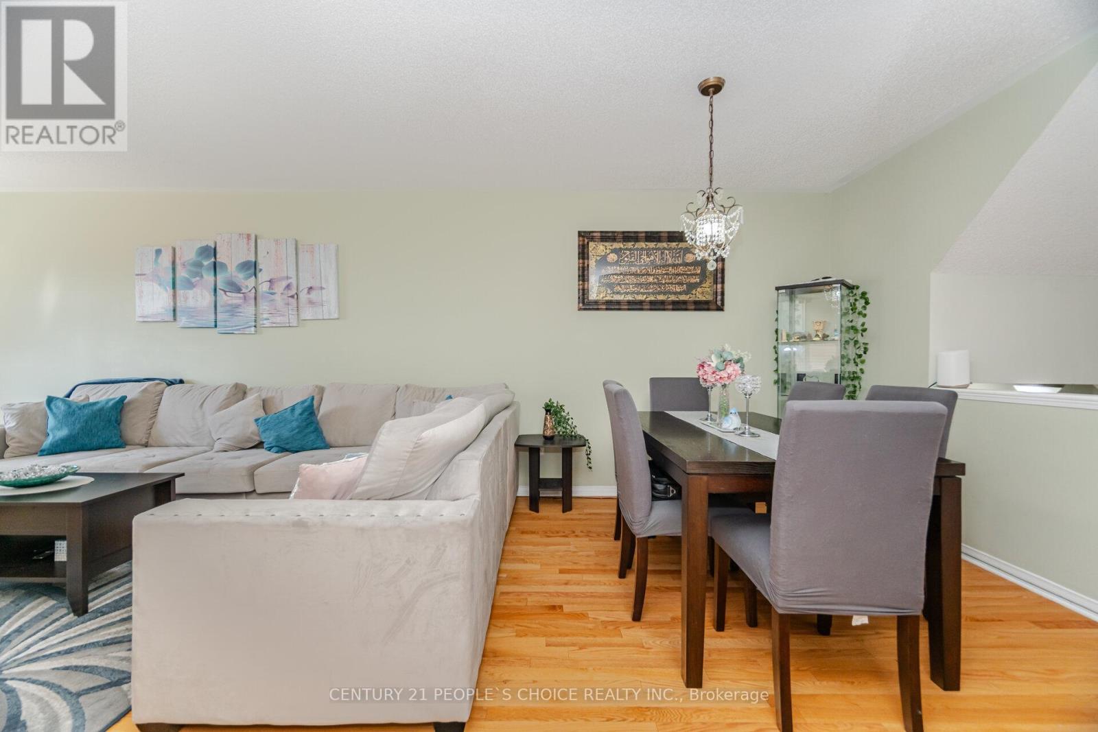 7055 Fairmeadow Crescent, Mississauga, Ontario  L5N 8R6 - Photo 8 - W12398984