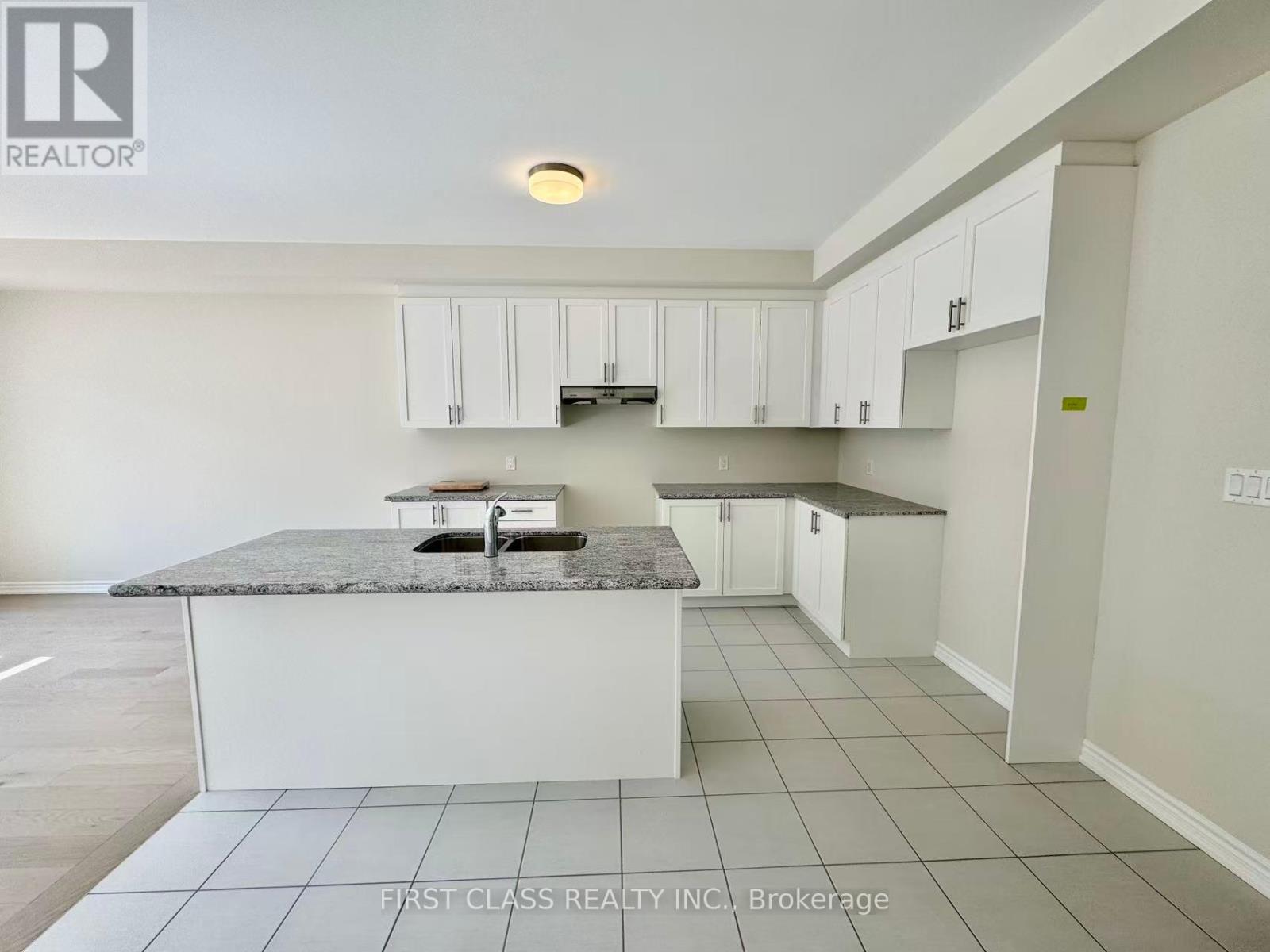 1199 Dartmouth Crescent, Oakville, Ontario  L6H 8C3 - Photo 7 - W12398990