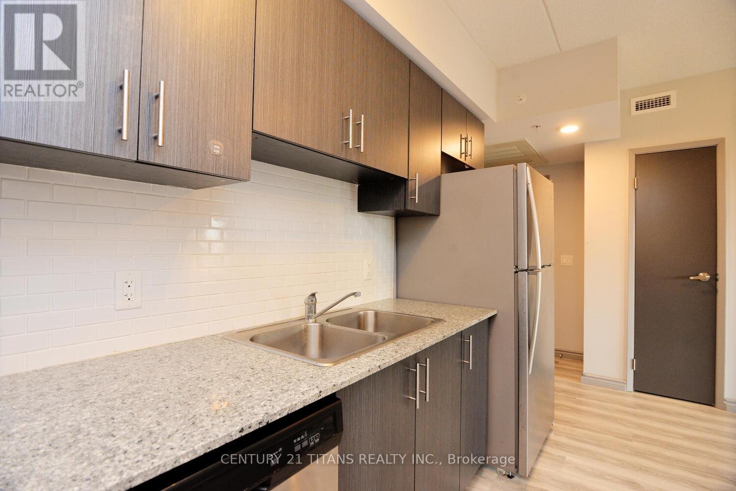 G405 - 275 LARCH STREET, Waterloo, Ontario