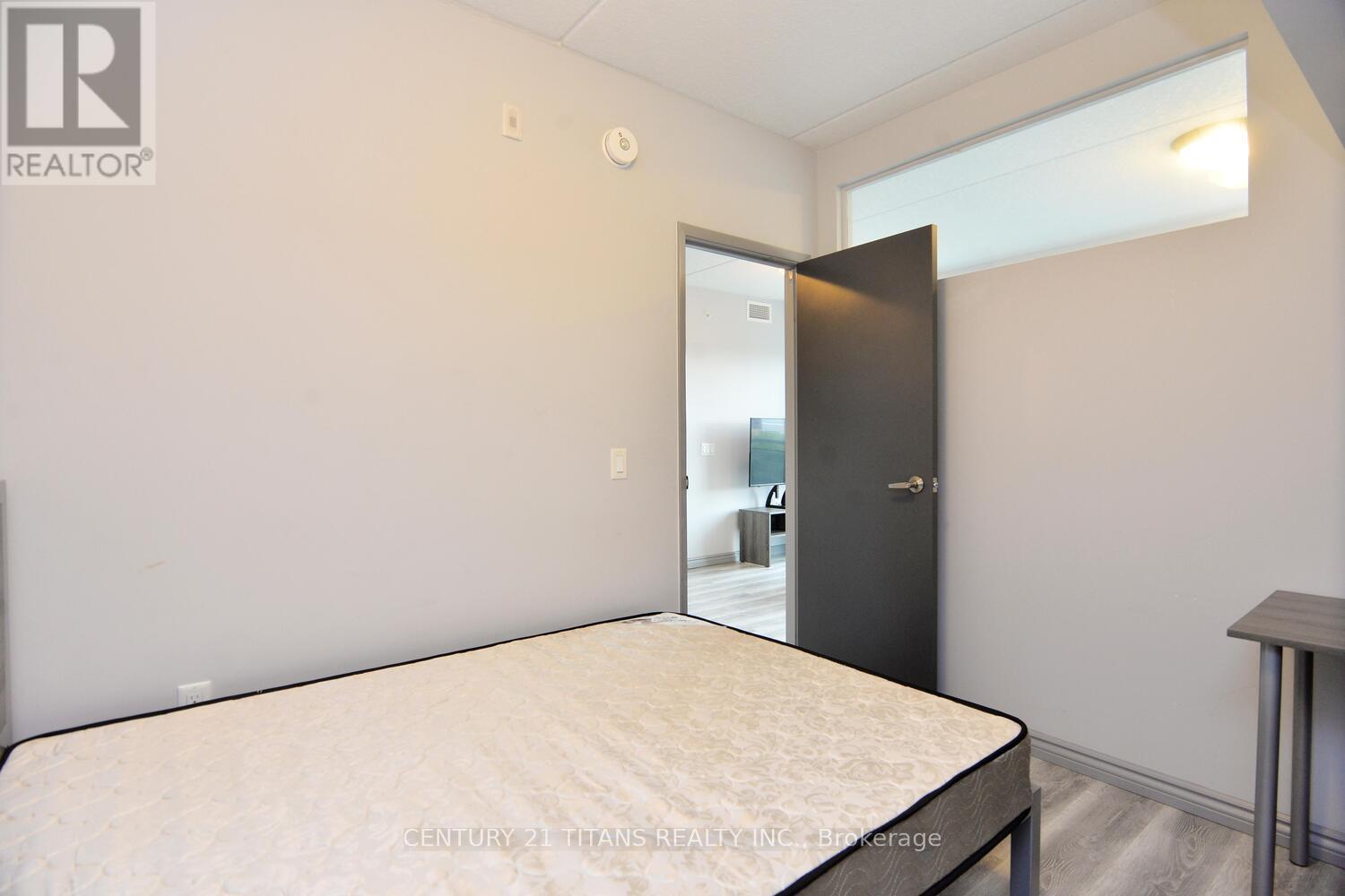 G405 - 275 Larch Street, Waterloo, Ontario  N2L 3R2 - Photo 17 - X12398976