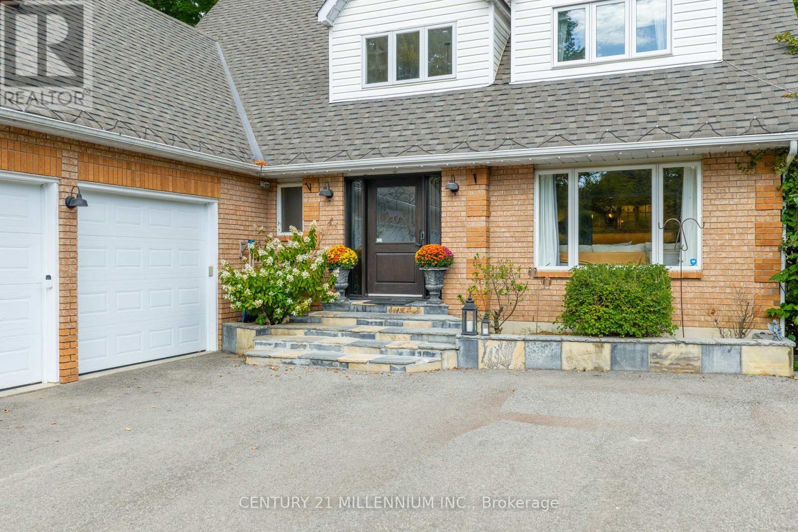 7 Erinwood Drive, Erin, Ontario  N0B 1T0 - Photo 5 - X12398994