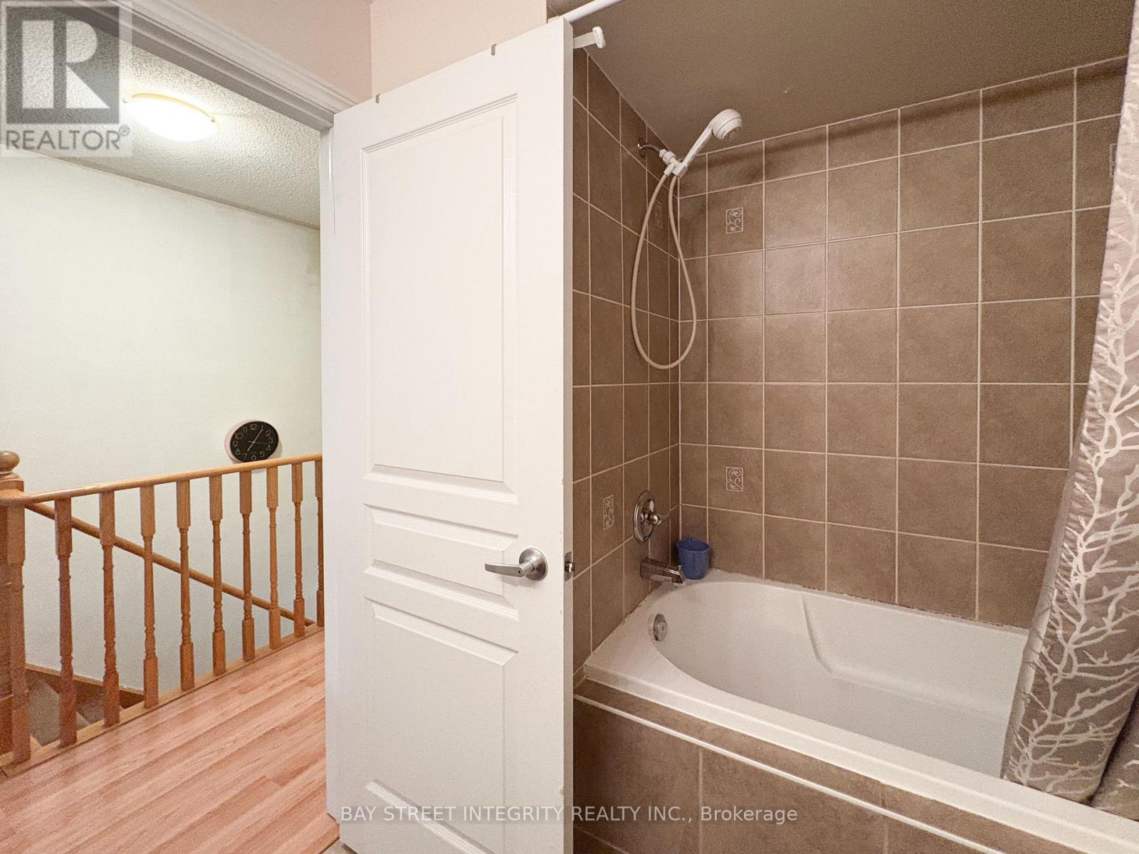 67 Sequin Drive, Richmond Hill, Ontario  L4E 0M4 - Photo 18 - N12399004