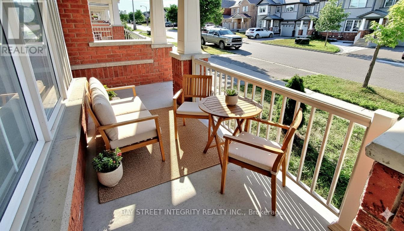 67 Sequin Drive, Richmond Hill, Ontario  L4E 0M4 - Photo 2 - N12399004
