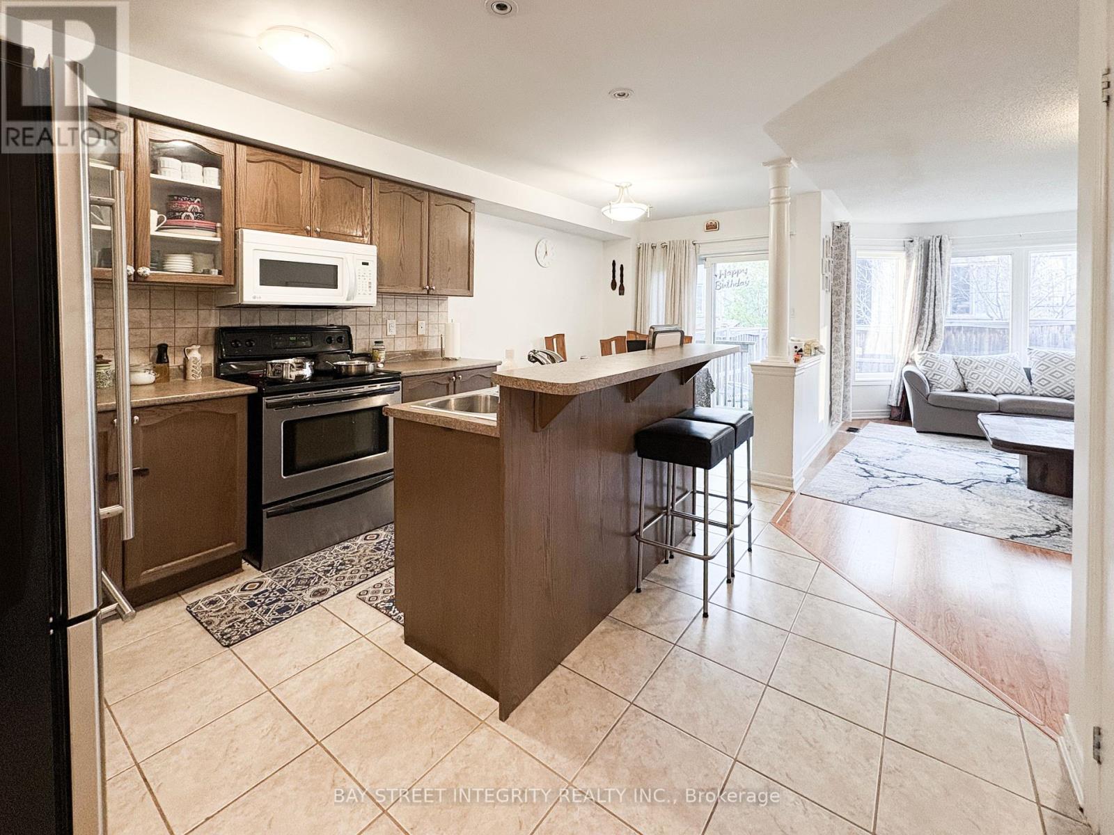 67 Sequin Drive, Richmond Hill, Ontario  L4E 0M4 - Photo 6 - N12399004