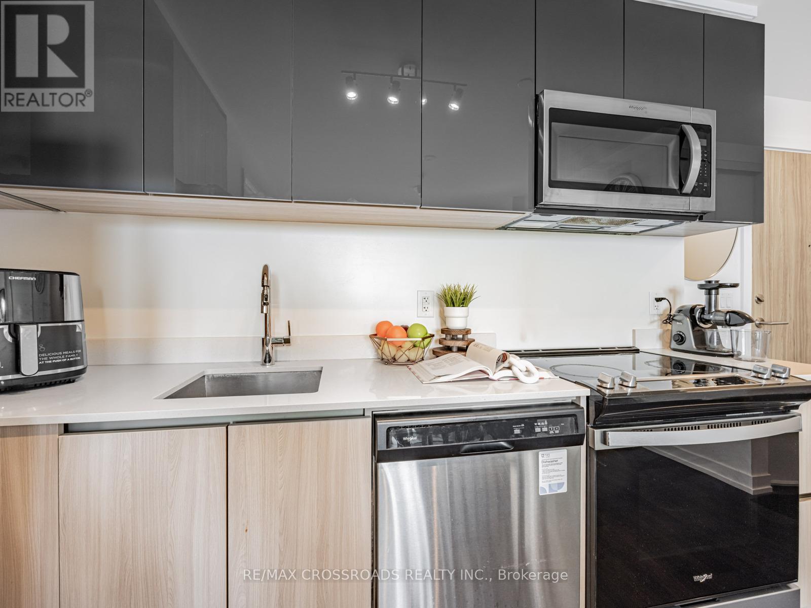 427 - 3100 Keele Street, Toronto, Ontario  M3M 2H4 - Photo 12 - W12399003