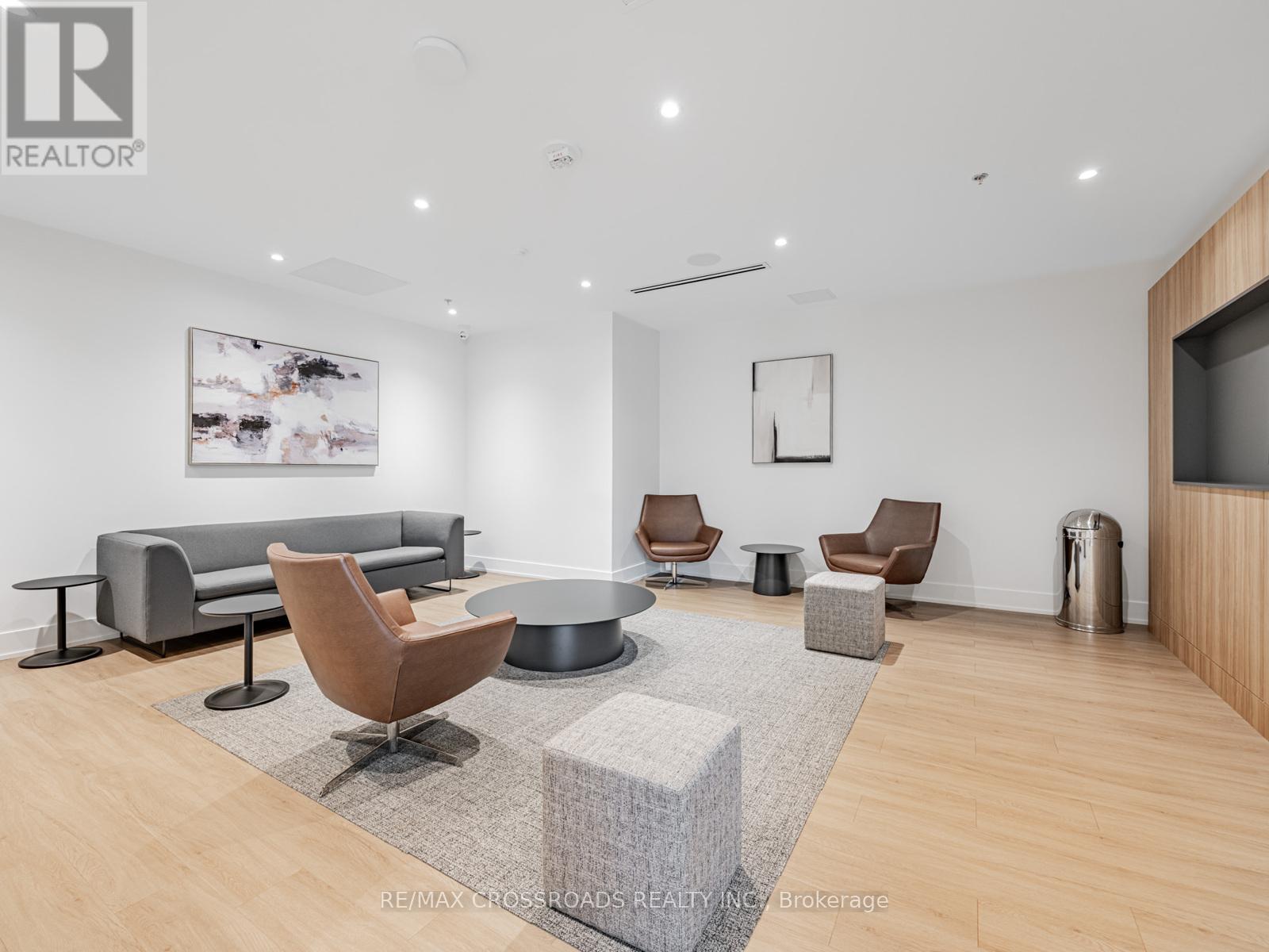 427 - 3100 Keele Street, Toronto, Ontario  M3M 2H4 - Photo 5 - W12399003