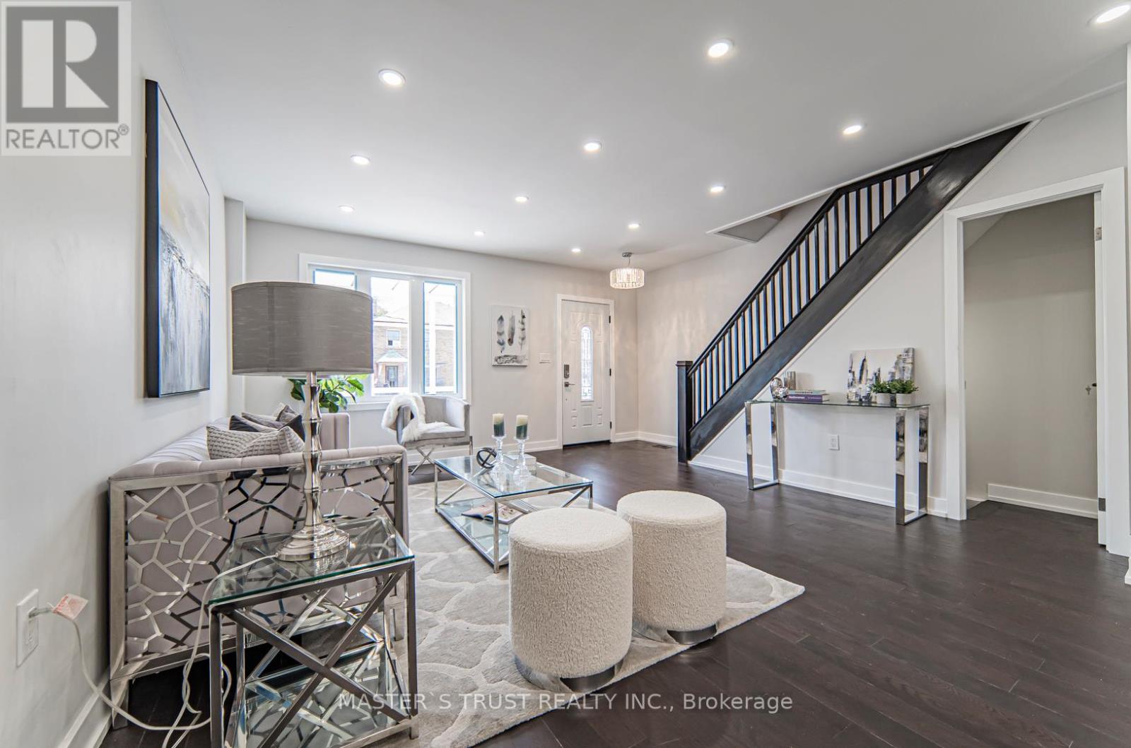 613 Old Weston Road S, Toronto, Ontario  M6N 3B4 - Photo 12 - W12399006