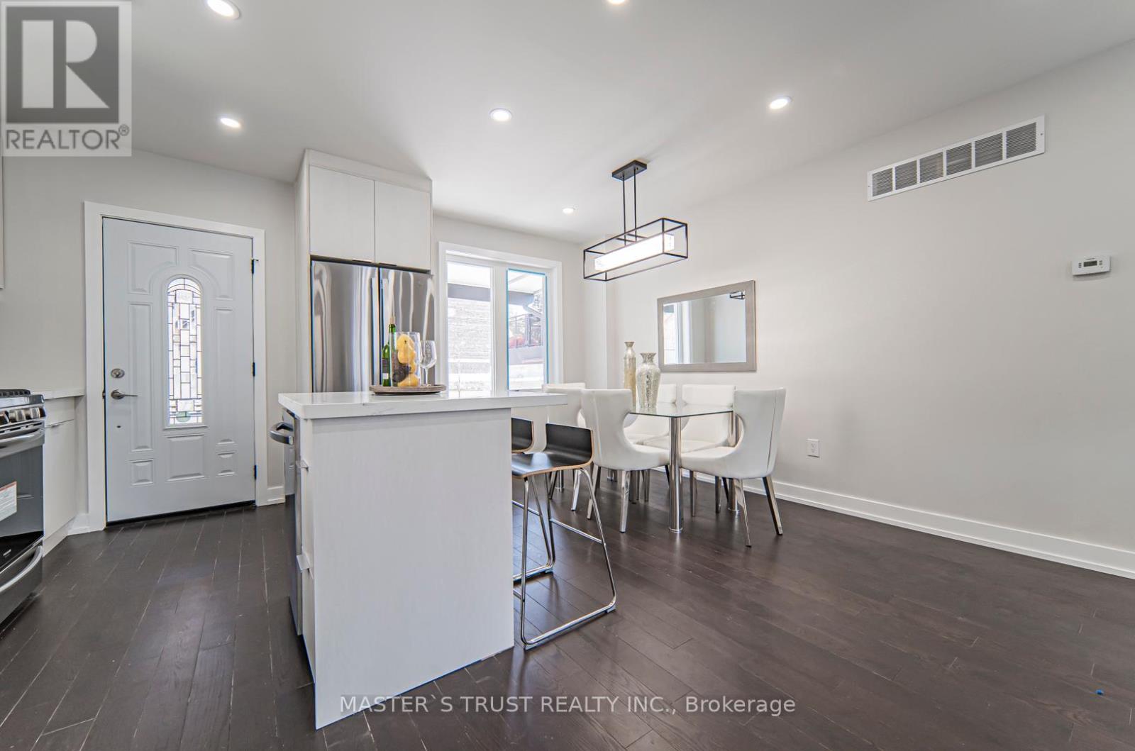 613 Old Weston Road S, Toronto, Ontario  M6N 3B4 - Photo 15 - W12399006