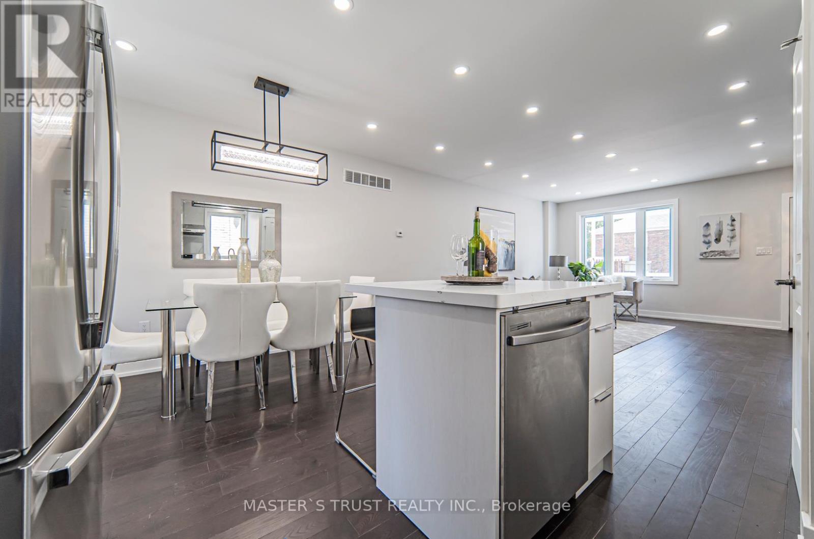 613 Old Weston Road S, Toronto, Ontario  M6N 3B4 - Photo 19 - W12399006