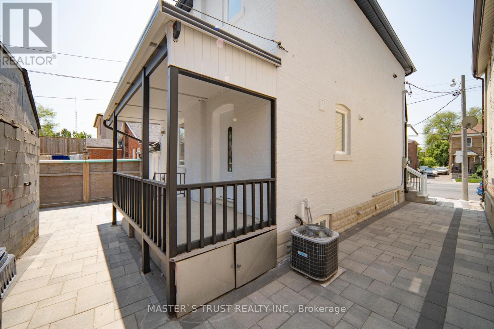 613 Old Weston Road S, Toronto, Ontario  M6N 3B4 - Photo 6 - W12399006