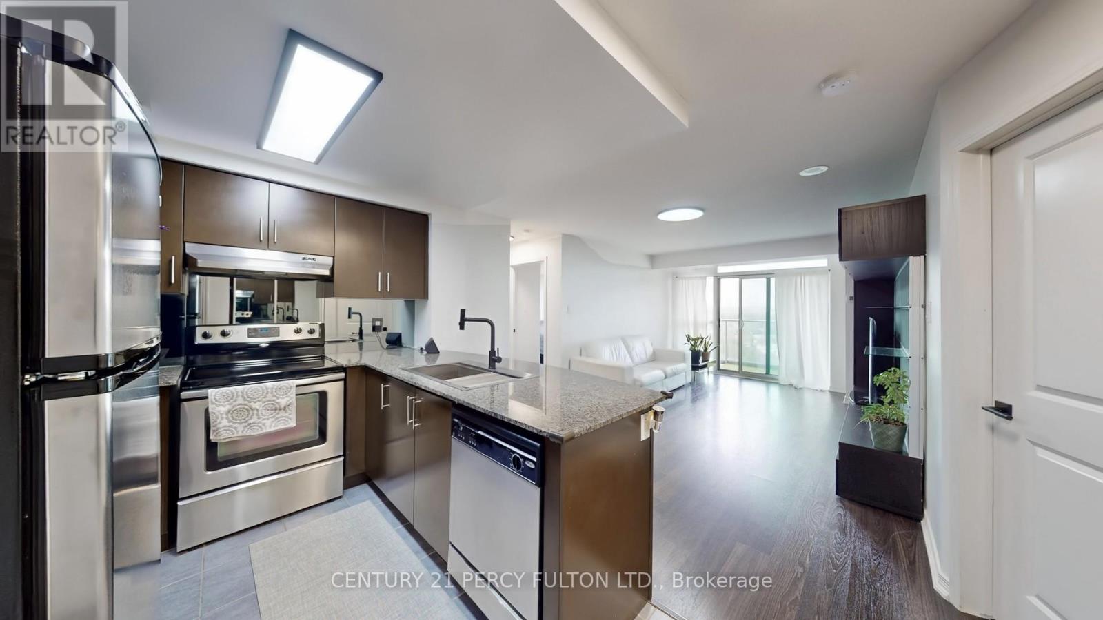1612 - 9 George Street N, Brampton, Ontario  L6X 0T6 - Photo 13 - W12399014
