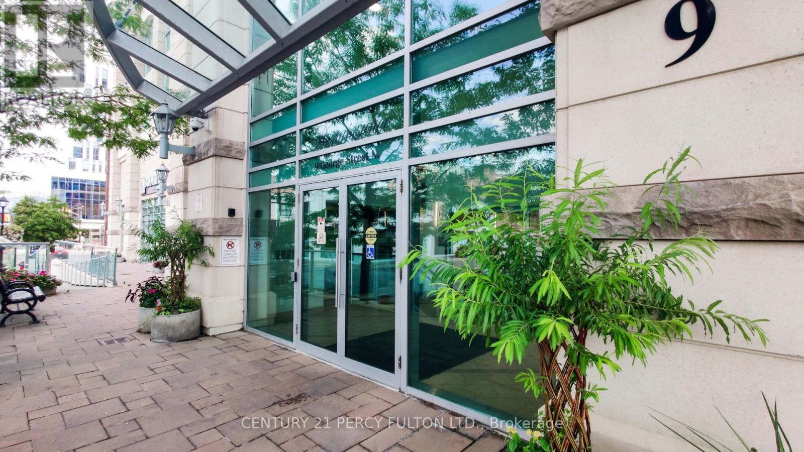 1612 - 9 George Street N, Brampton, Ontario  L6X 0T6 - Photo 2 - W12399014