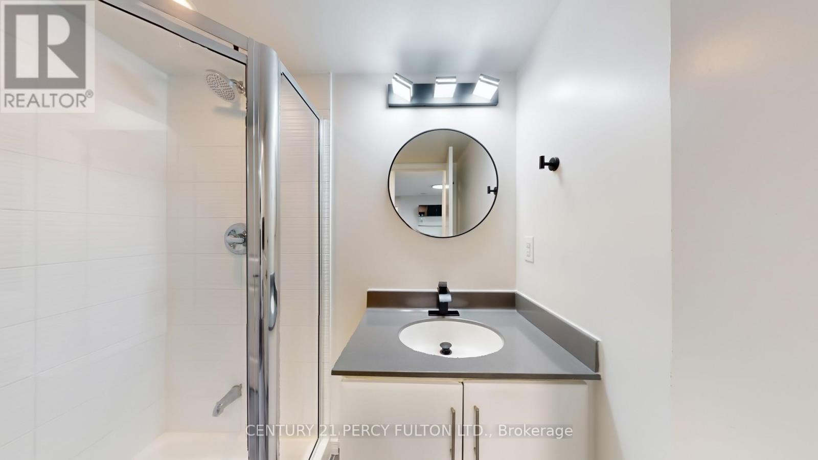 1612 - 9 George Street N, Brampton, Ontario  L6X 0T6 - Photo 24 - W12399014