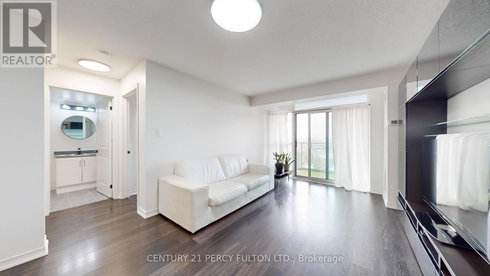 1612 - 9 George Street N, Brampton, Ontario  L6X 0T6 - Photo 6 - W12399014
