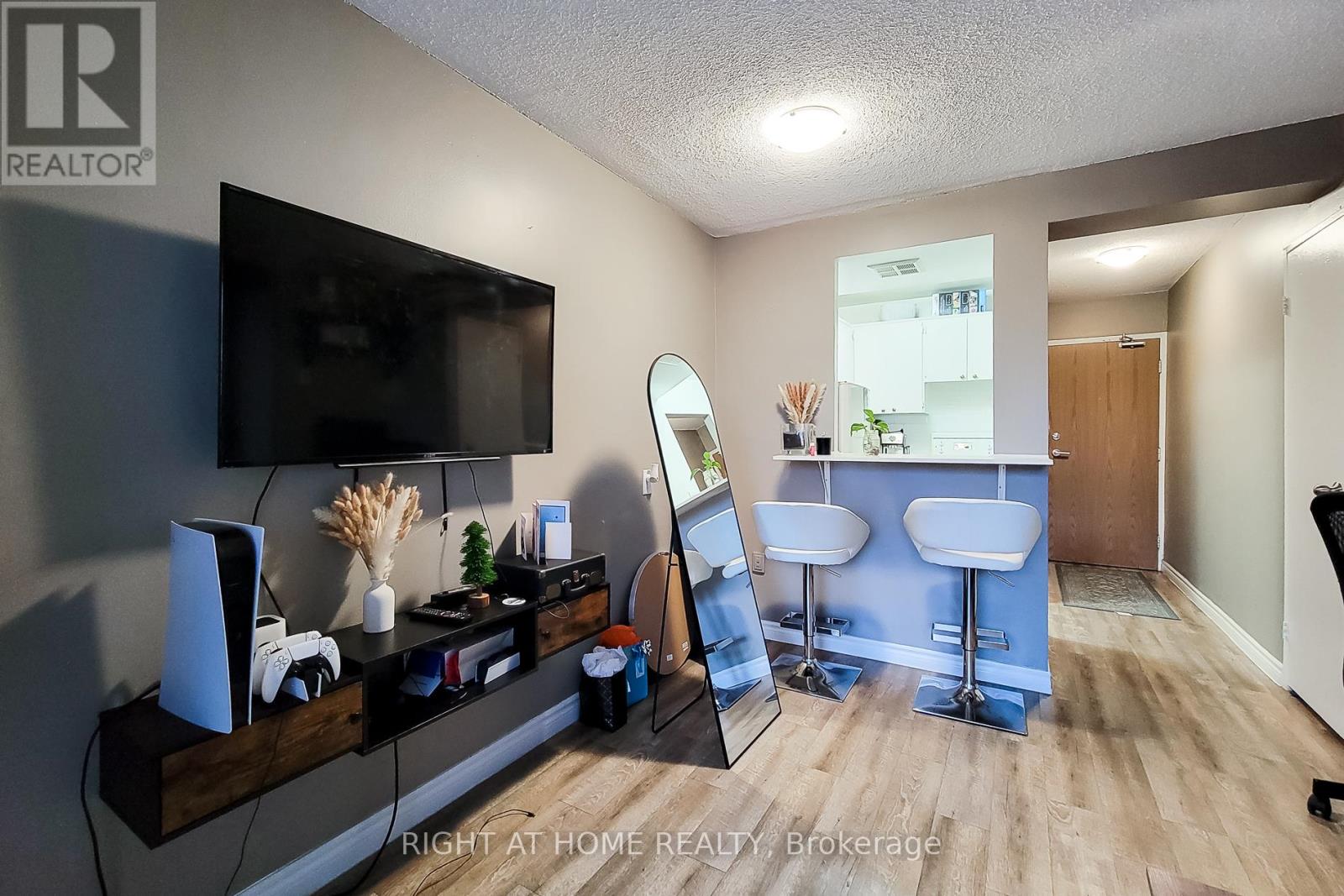 601 - 150 Charlton Avenue E, Hamilton, Ontario  L8N 3X3 - Photo 21 - X12399015
