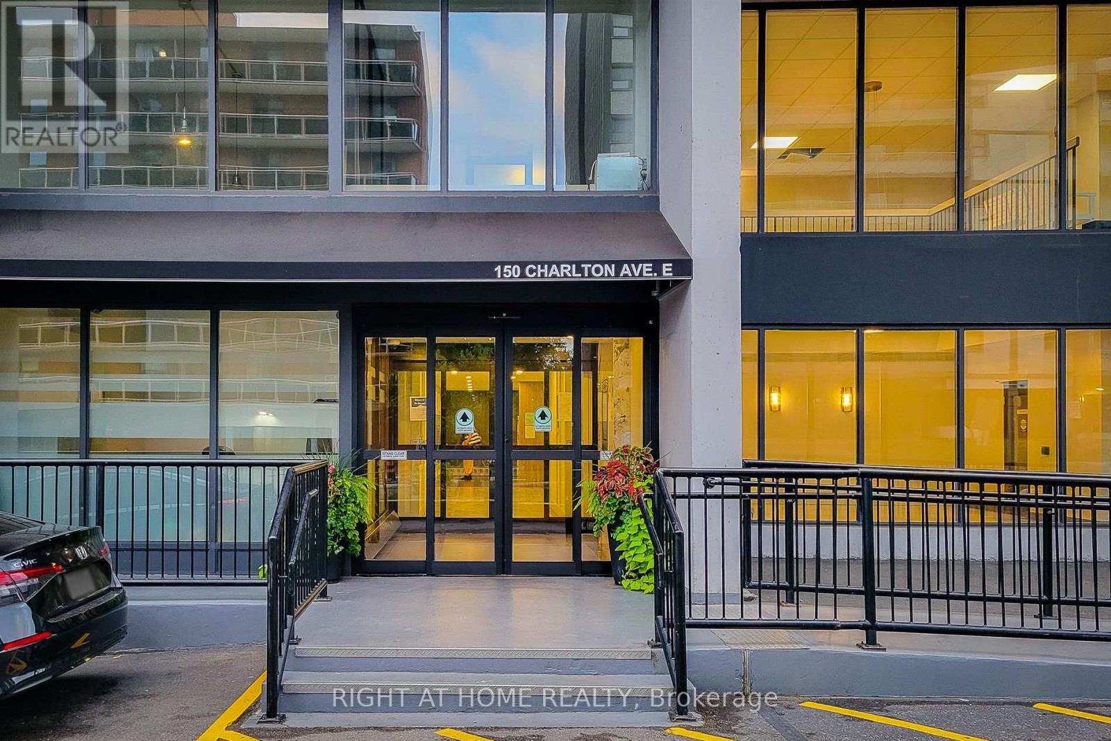 601 - 150 Charlton Avenue E, Hamilton, Ontario  L8N 3X3 - Photo 7 - X12399015