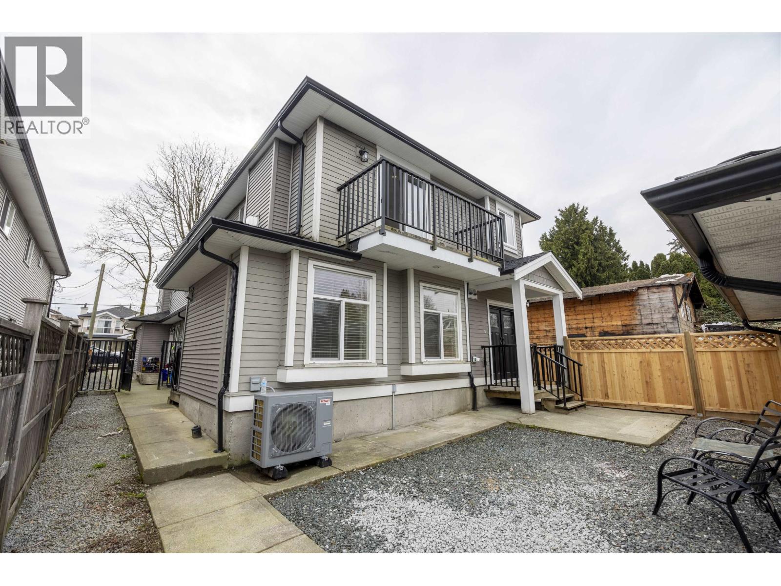 5705 WOODSWORTH STREET, Burnaby, British Columbia
