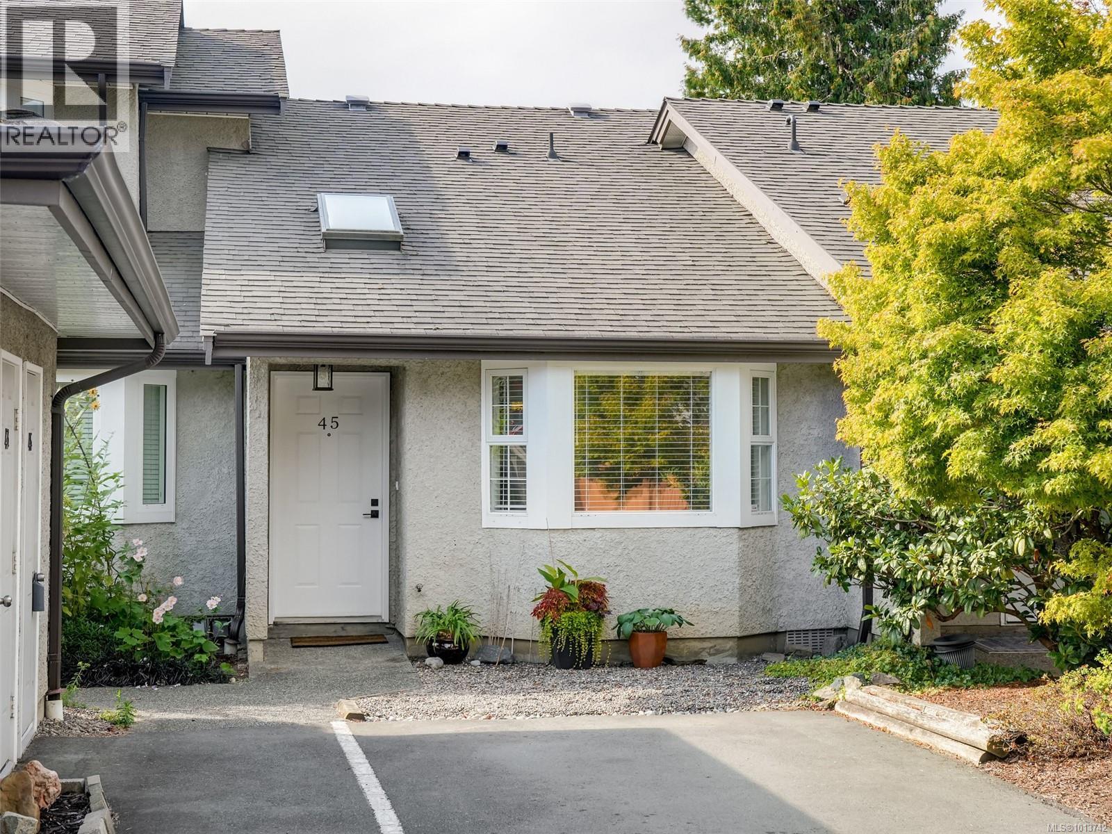 45 2070 Amelia Ave, Sidney, British Columbia