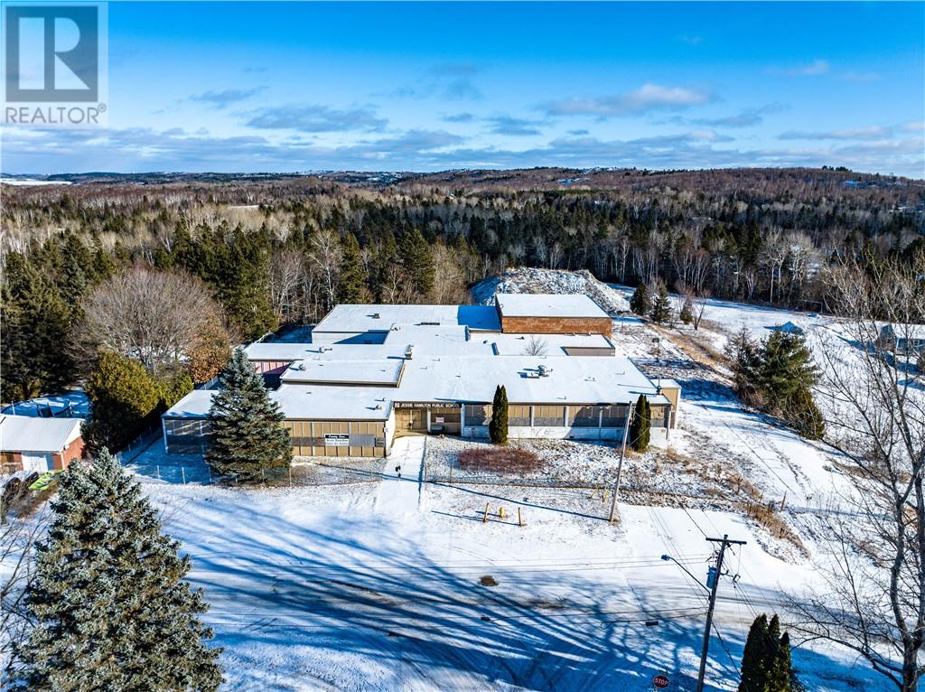 16 Jessie Street, Sudbury, Ontario  P3Y 1A2 - Photo 2 - 2124686