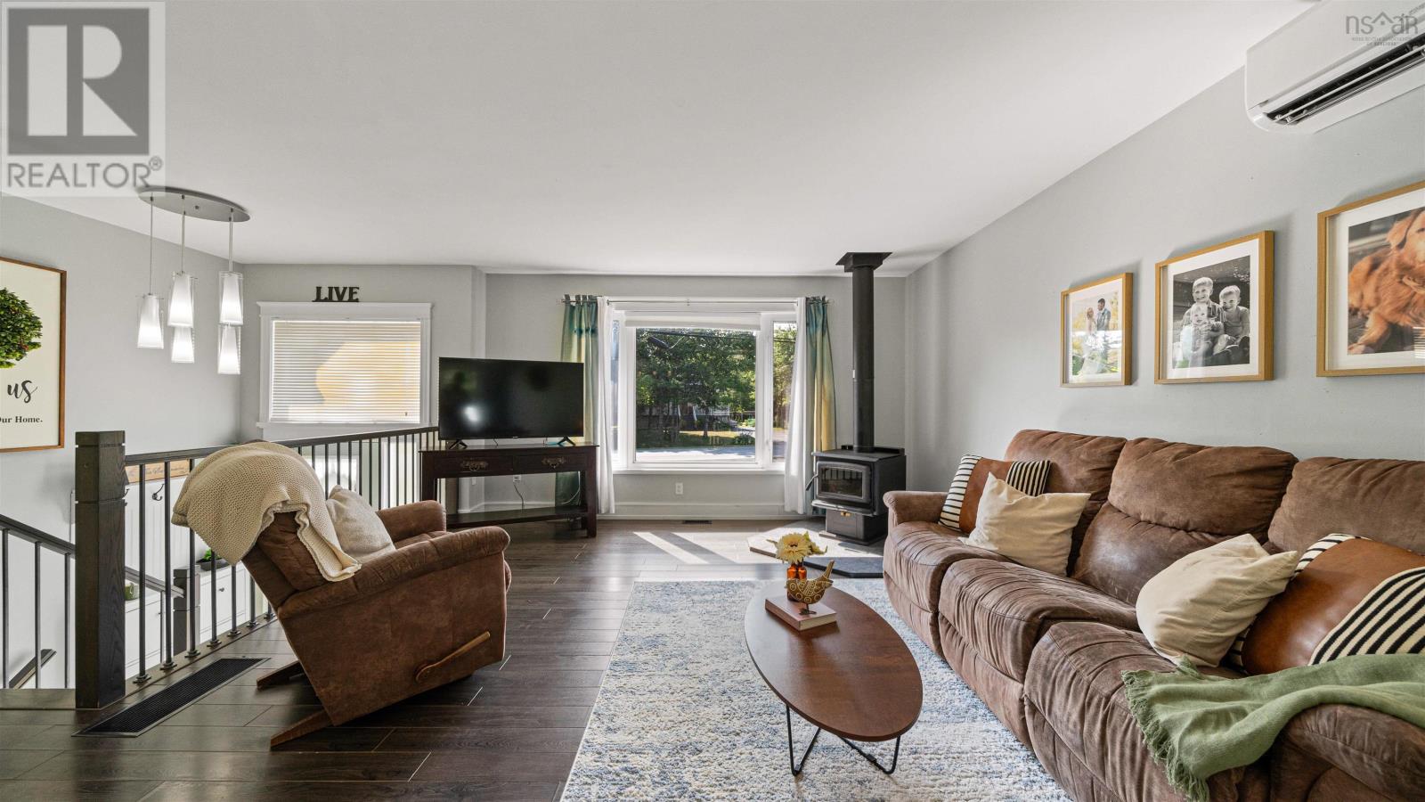 Property at 6 Norman Boulevard image 3