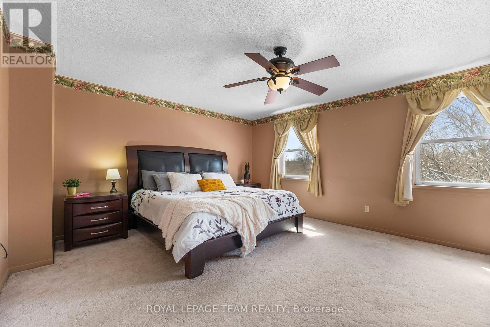 28 Bank Street N, Renfrew, Ontario  K7V 2C9 - Photo 8 - X12399070