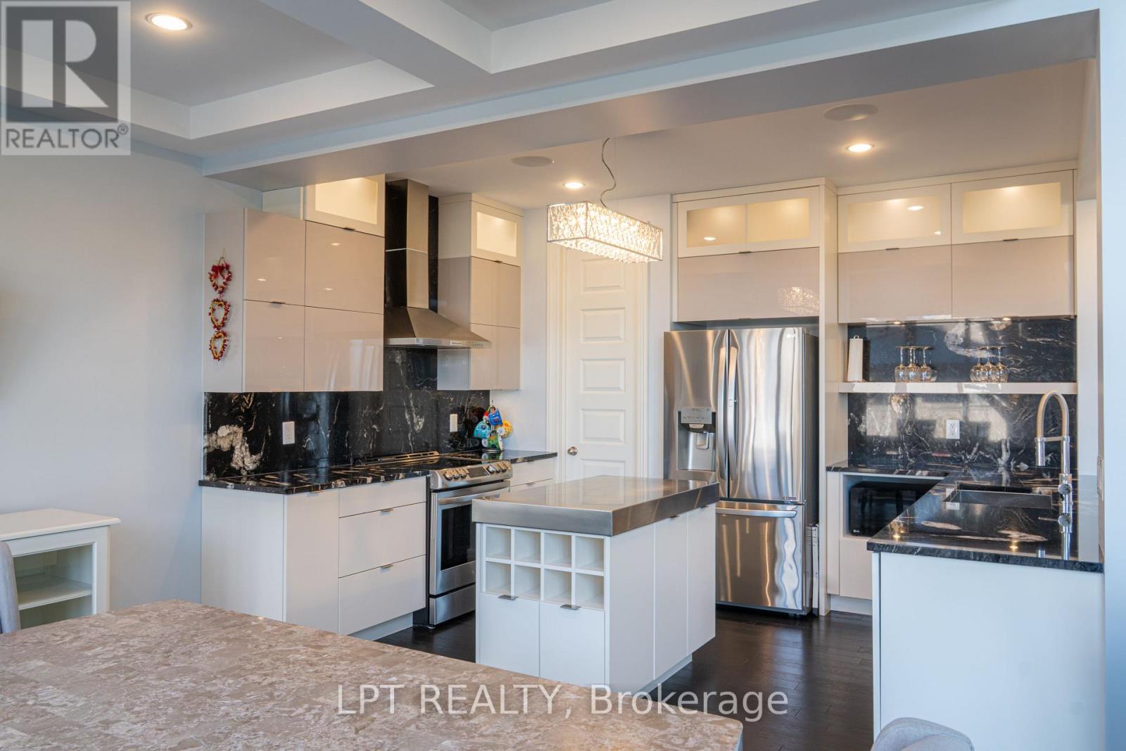 410 Andalusian Crescent, Ottawa, Ontario  K2V 0E3 - Photo 14 - X12396077