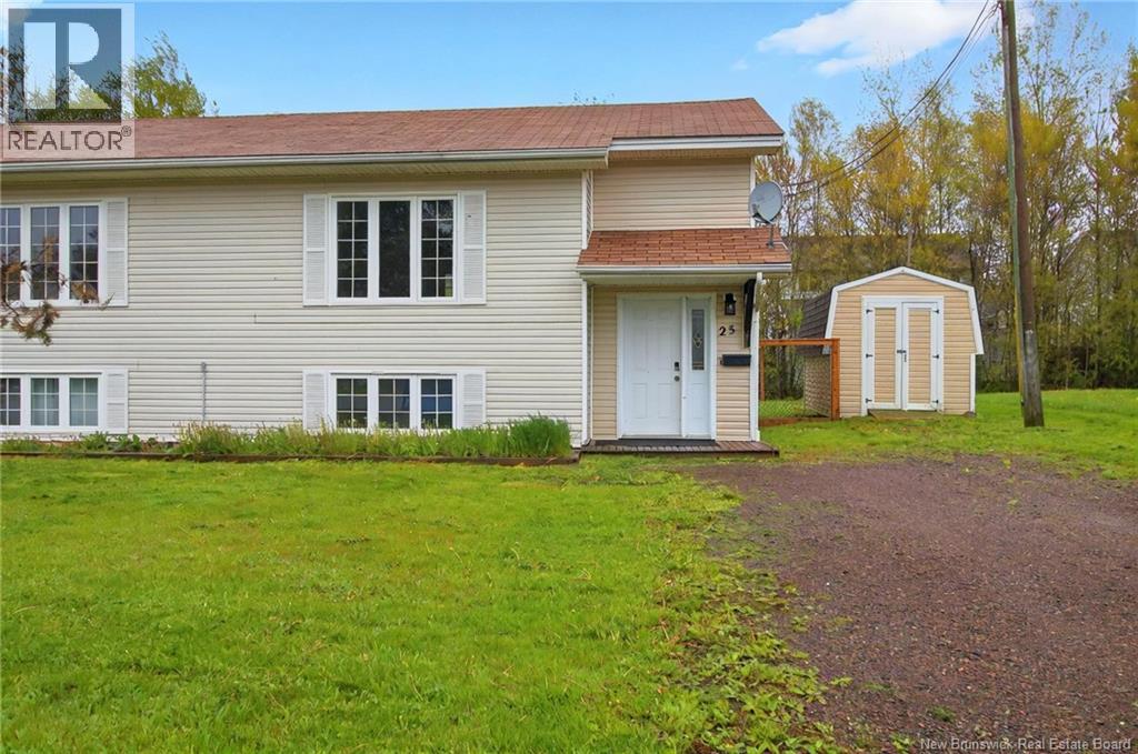 25 Thaddee Street, Dieppe, New Brunswick  E1A 6V4 - Photo 2 - NB126528