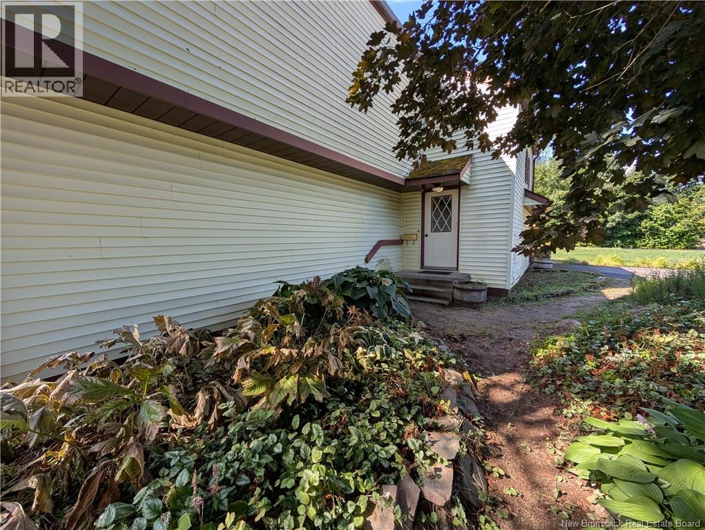 975 Tamarack Drive, Bathurst, New Brunswick  E2A 4G1 - Photo 8 - NB126565