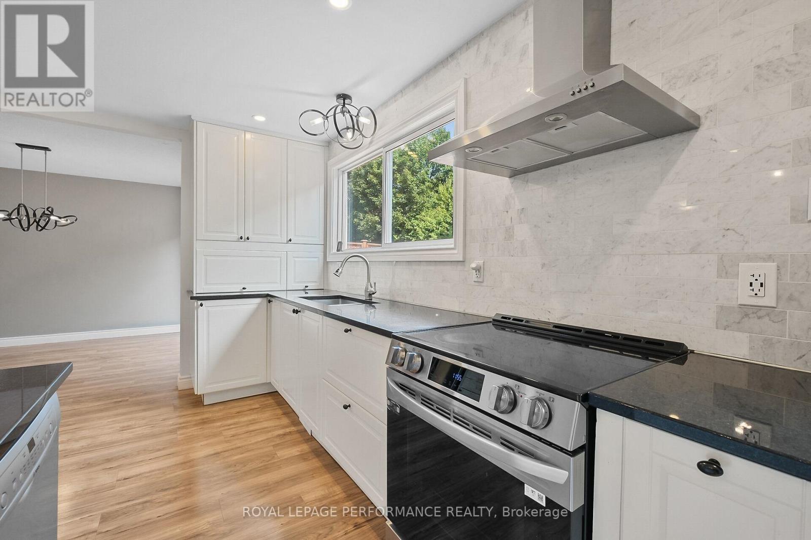 775 De Salaberry Street, Ottawa, Ontario  K1J 6Y5 - Photo 14 - X12399069