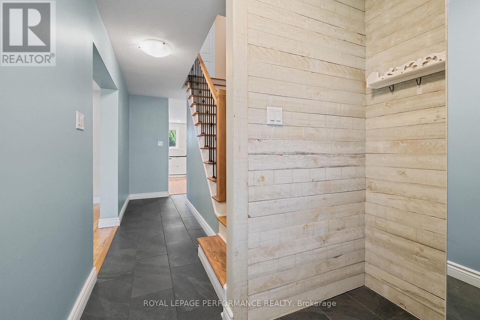 775 De Salaberry Street, Ottawa, Ontario  K1J 6Y5 - Photo 4 - X12399069