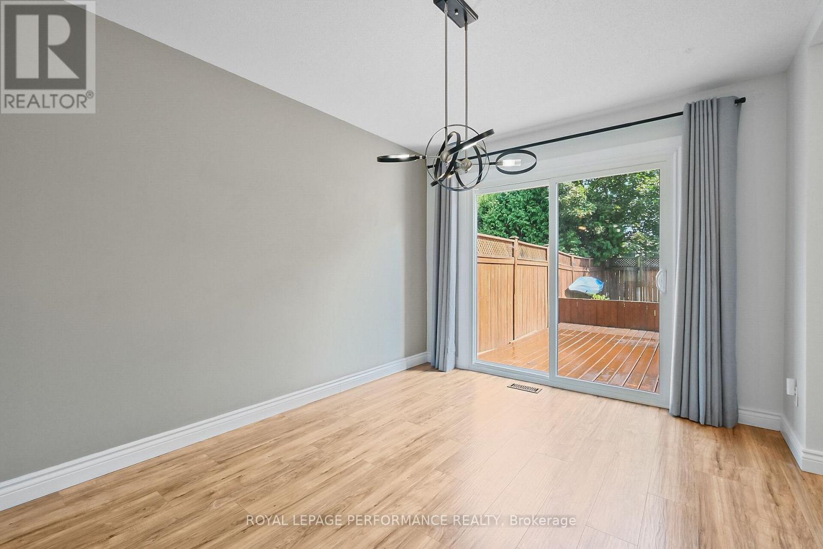 775 De Salaberry Street, Ottawa, Ontario  K1J 6Y5 - Photo 9 - X12399069