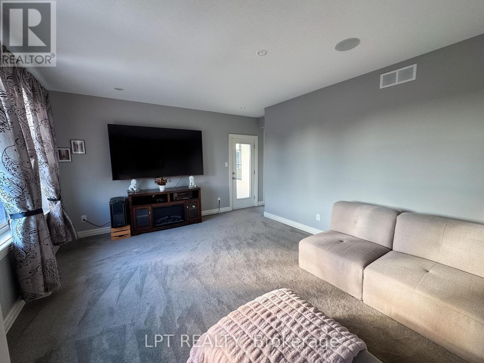 410 Andalusian Crescent, Ottawa, Ontario  K2V 0E3 - Photo 37 - X12396077