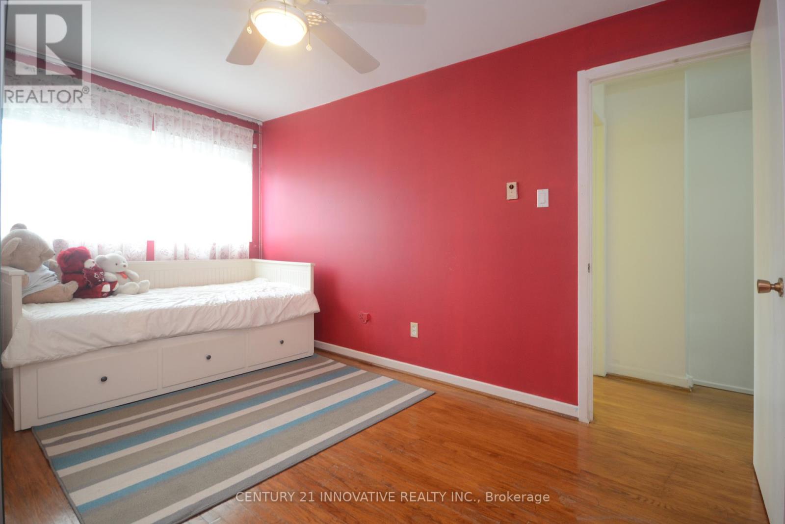 9 Candy Courtway, Toronto, Ontario  M2R 2Y7 - Photo 10 - C12399046