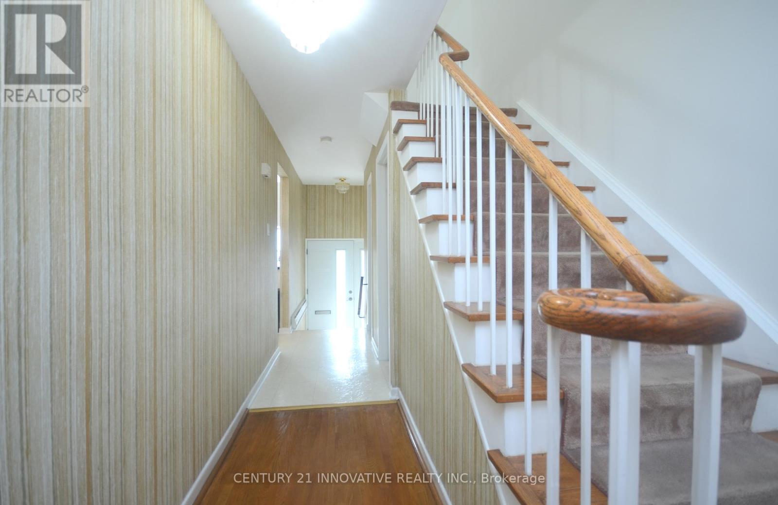 9 Candy Courtway, Toronto, Ontario  M2R 2Y7 - Photo 3 - C12399046
